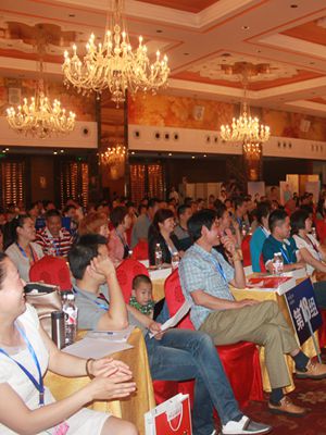 2013年晚美企業(yè)秋冬產(chǎn)品訂貨會(huì)開啟